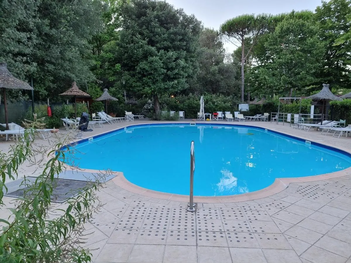 Chalet 4 Or 6 Persons Toscana Viareggio Camping Bosco Verde Italie Torre del Lago Puccini 0*,