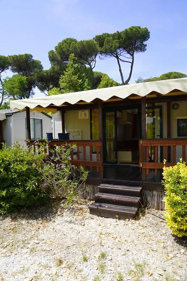 Chalet 4 Or 6 Persons Toscana Viareggio Camping Bosco Verde Italie Torre del Lago Puccini 0*,  Italy